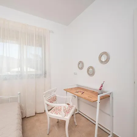Nuova Casa Tranquilla 科斯镇