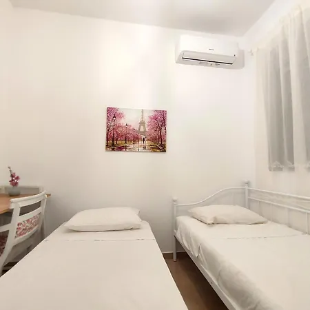 Nuova Casa Tranquilla * 科斯镇